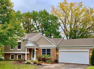 358 Highpoint Curv S, Maplewood, MN 55119