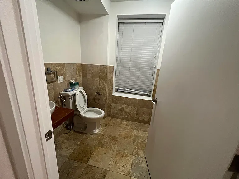 324 Baldwin Ave #2A — Photo 8