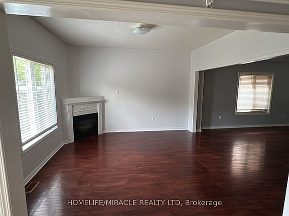 3rd image of 802 Genovese Pl