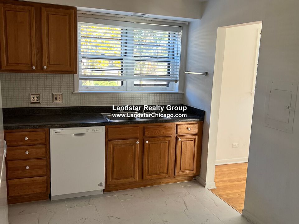 1st image of 8644 Skokie Blvd #405