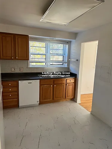 8644 Skokie Blvd #405 Photo 1