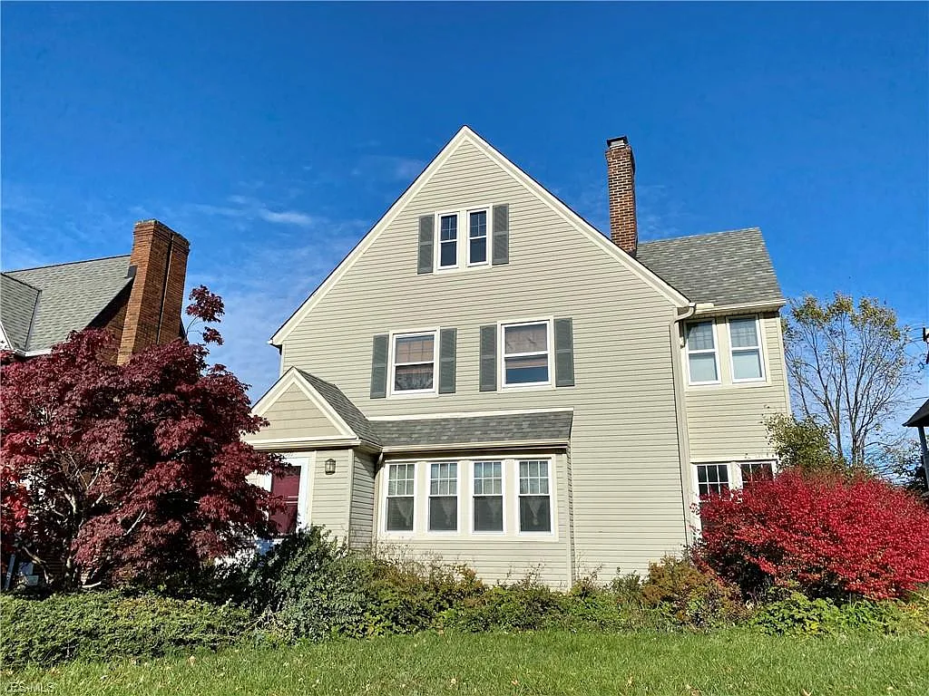 2921 Ludlow Rd #Up photo 1