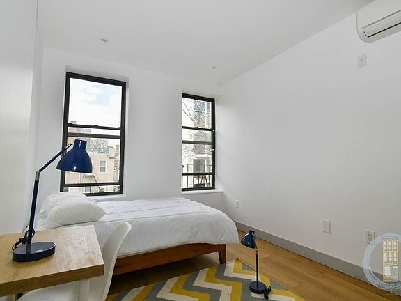 5th image of 395 Kosciuszko St #4