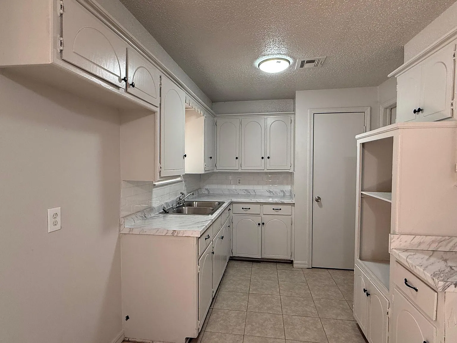 3 bed, 1382 sqft, $1,250 — Photo 3