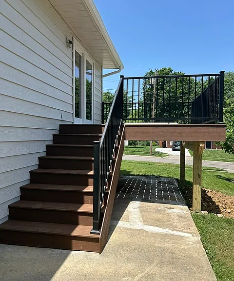 44 Highridge Dr — Photo 2