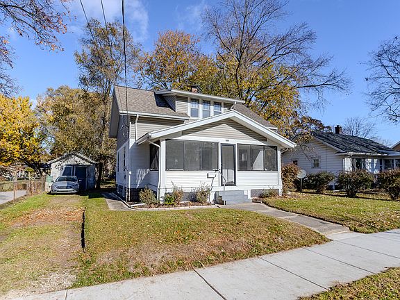 2nd image of 307 Ridgewood St SE