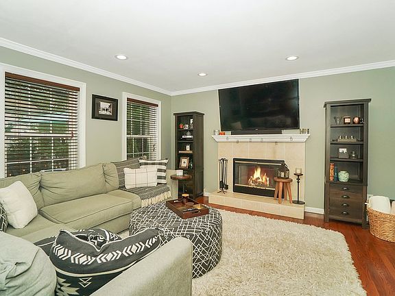 2nd image of 10 Greene Ave