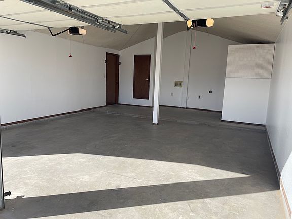 4th image of 1707 Sammy Davis Pl
