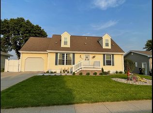 803 Hillside Dr, Wayne, NE 68787