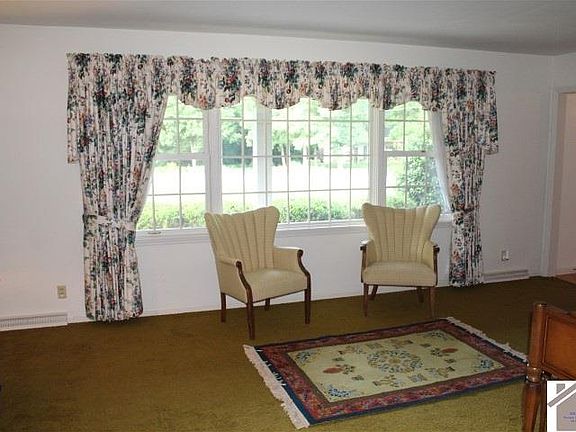 3rd image of 1505 Kirkwood Dr