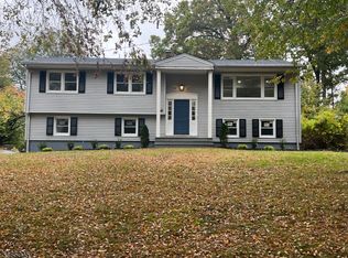 60 Foxcroft Rd, Denville, NJ 07834