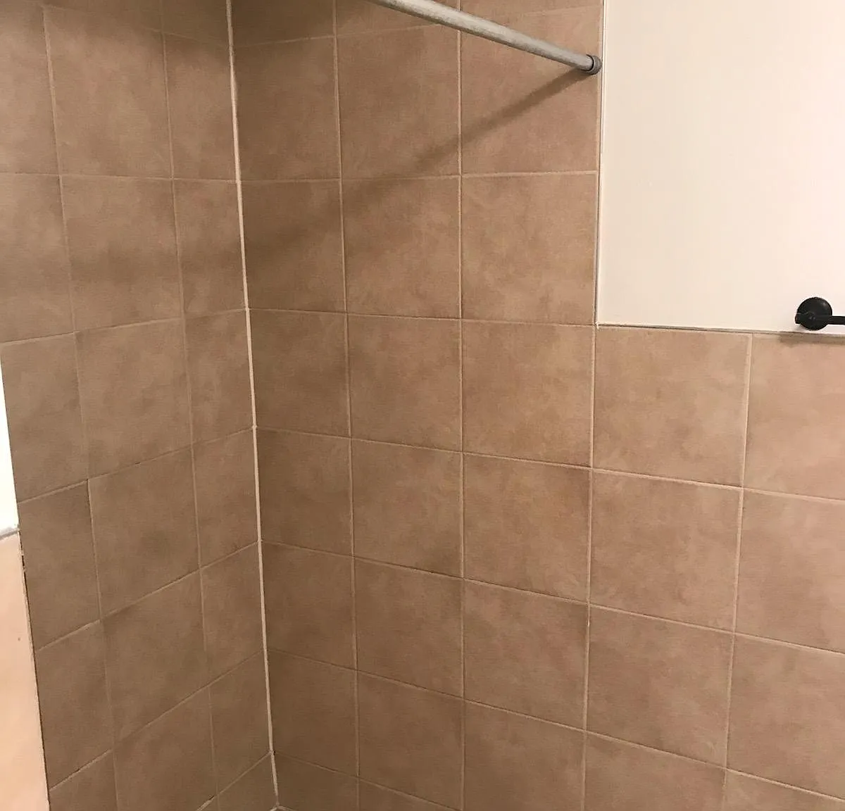 3 bed, 1464 sqft, $2,100 — Photo 4