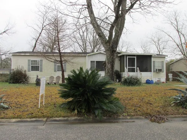 24652 Turning Leaf Dr, Loxley, AL 36551