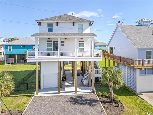 2630 Breaker Dr, Crystal Beach, TX 77650