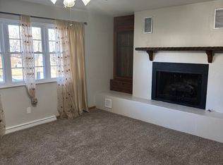 1573 Meadland Rd, Bridgeport, WV 26330