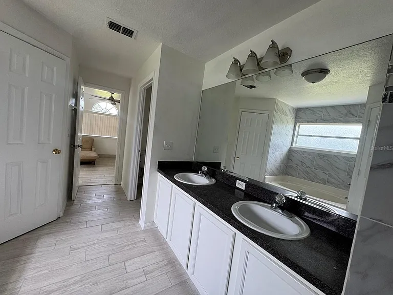 454 Cardinal Ct — Photo 9