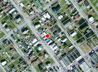 209 7th St, Rainelle, WV 25962