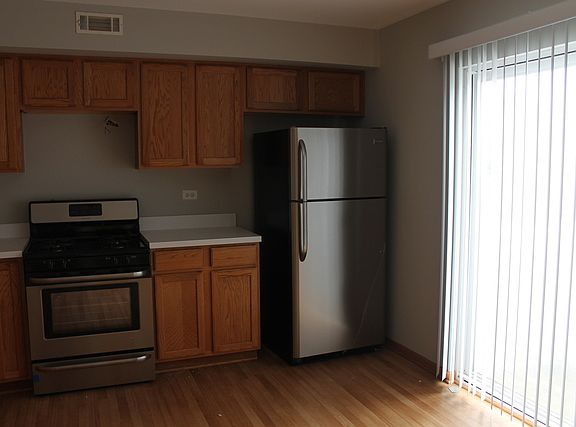 4th image of 2704 Canyon Dr