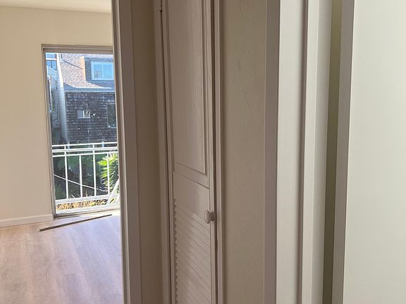 4th image of 230 Mississippi St