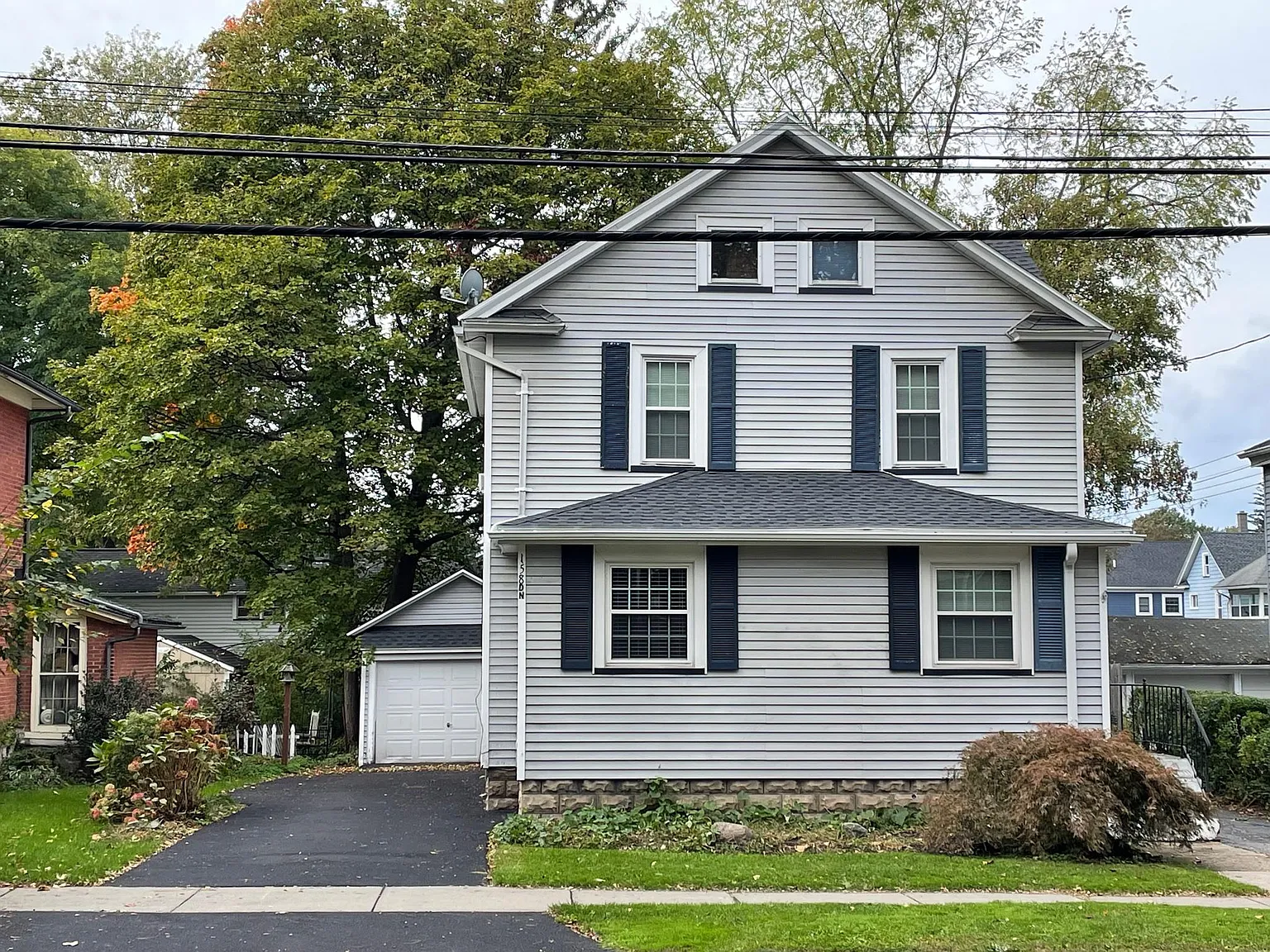 158 S Main St photo 1