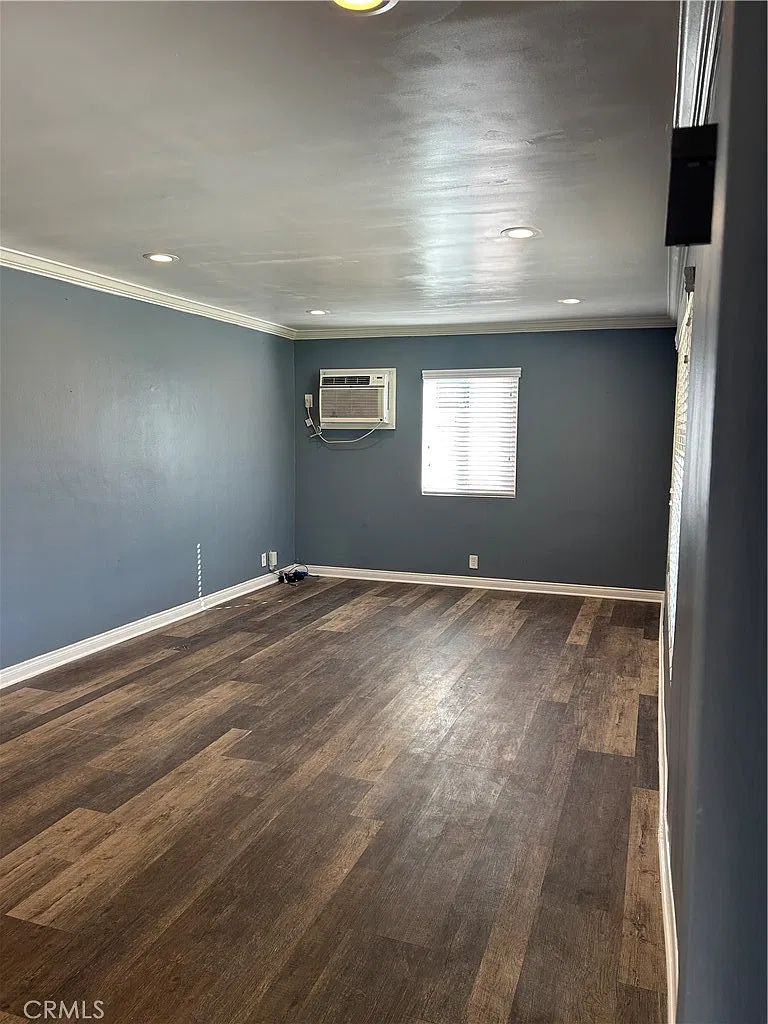 2 bed, 1032 sqft, $2,650 — Photo 3