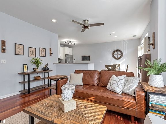 4th image of 509 Deluca Rd