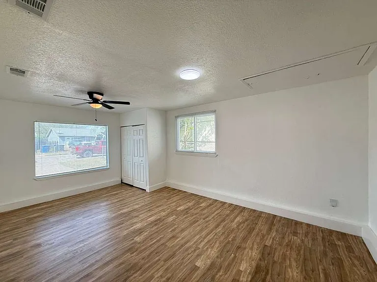 5542 Snow Fox St — Photo 10