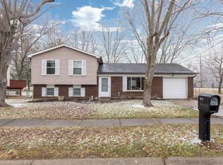 4776 Timberknoll Rd, Cincinnati, OH 45244