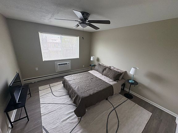 2nd image of 350 U St NE APT 301