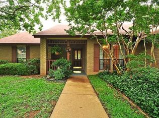 702 Pine Siskin Dr, Buda, TX 78610