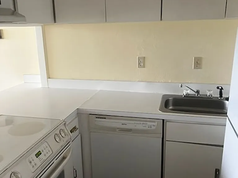 1271 Poplar Ave #911 — Photo 4