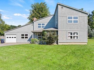 152 Apple Hill Rd, Bennington, VT 05201