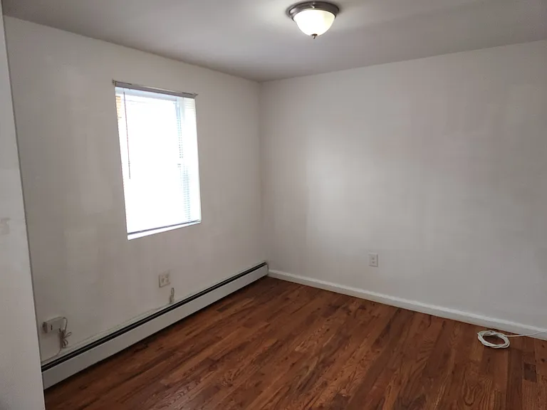 241-07 147th Ave #2 — Photo 3