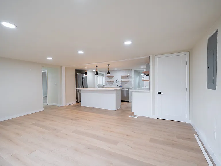 8621 8th Ave SW — Photo 11