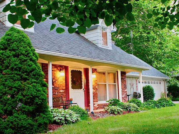 2nd image of 2232 Lakeland Ln