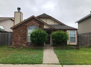 2132 Meench Dr, Moore, OK 73170