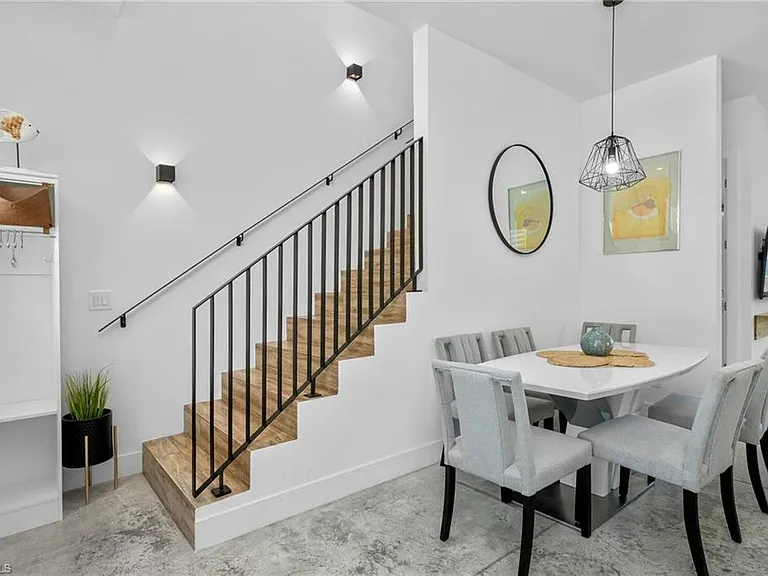 3016 Van Buren Ave — Photo 12
