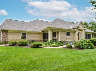 7973 S Susanna Ct, Franklin, WI 53132