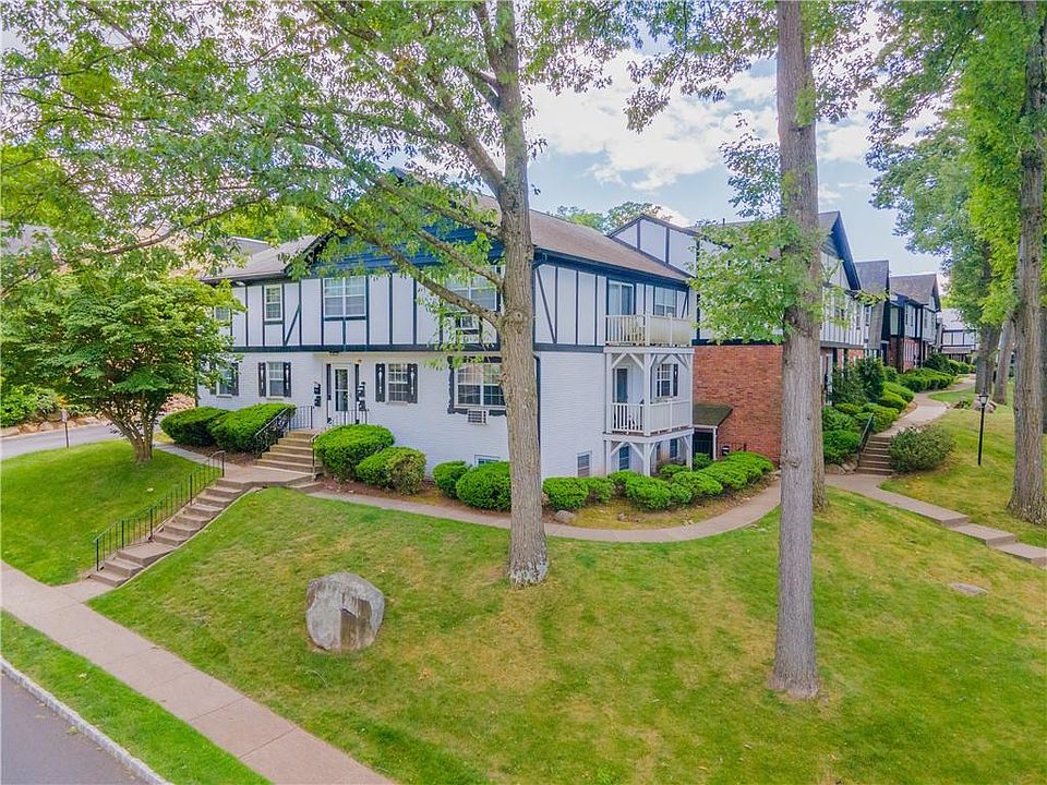 1st image of 137 Parkside Drive