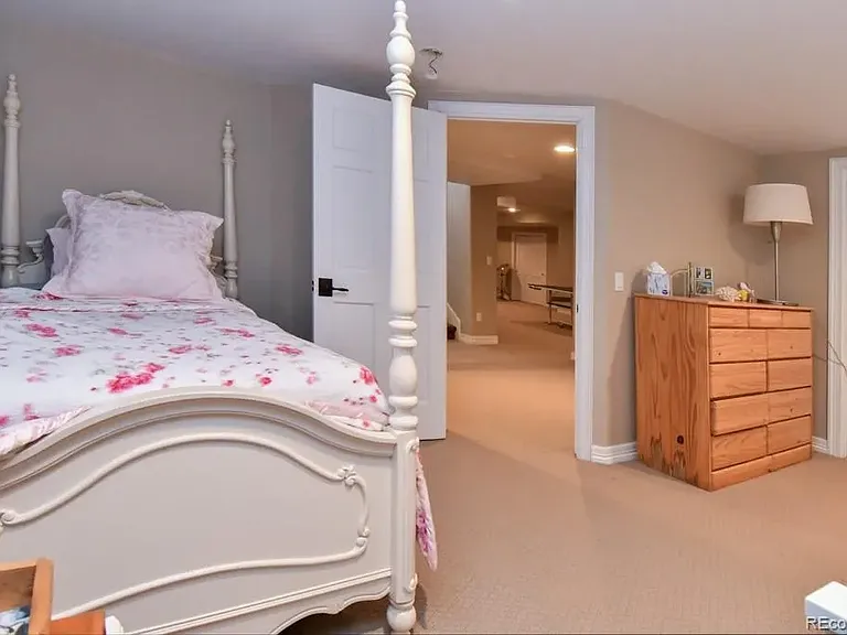 68 Glenmoor Dr — Photo 24