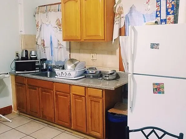10 Westcott St APT 1, Dorchester, MA 02124
