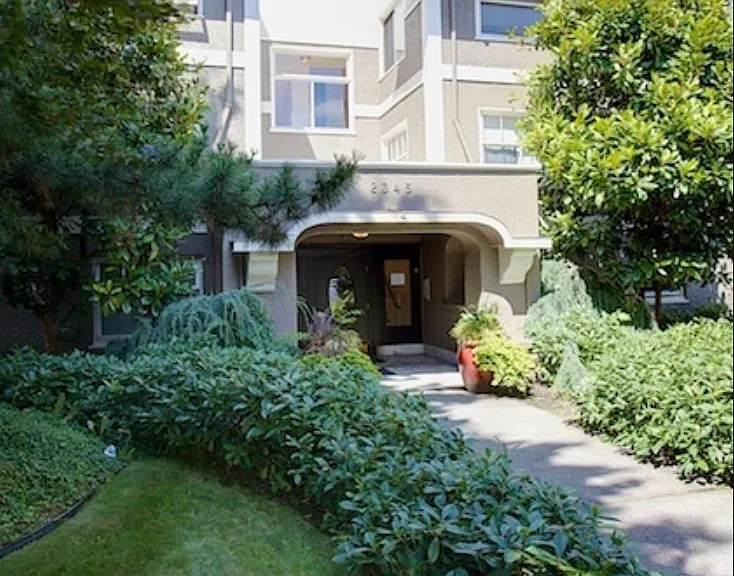 2345 NE Sandy Blvd #11 — Photo 9