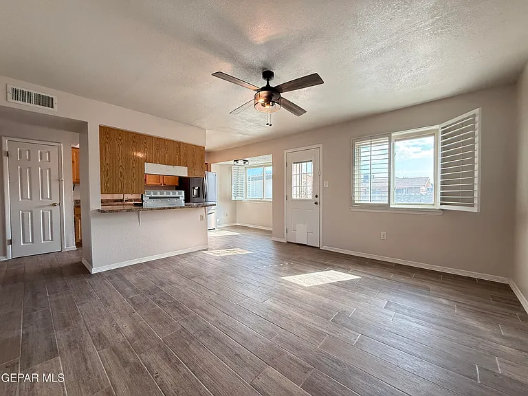 9321 Sorbonne Dr — Photo 9