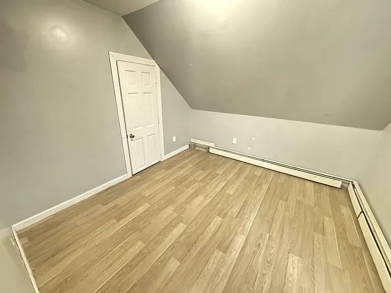 40-42 Norwich Ave #3 — Photo 6