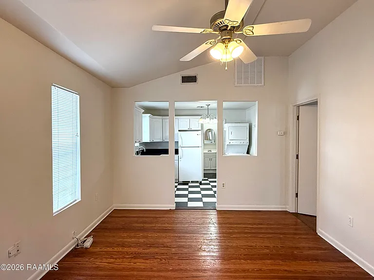305 General Mouton Ave #B — Photo 5