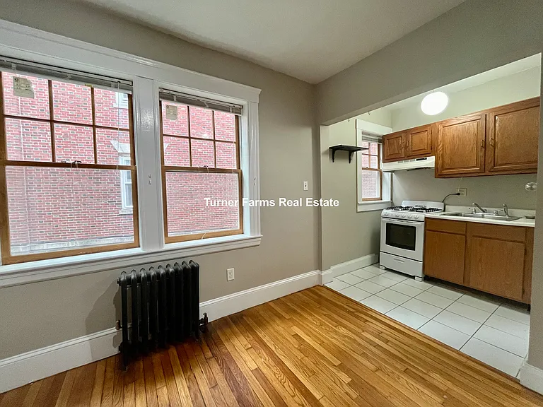 39 Lee St #3 — Photo 8