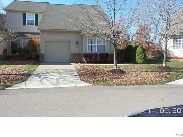 31179 Livingston Dr #1, Novi, MI 48377