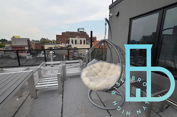 Rented by Miron Realty Group | media 49