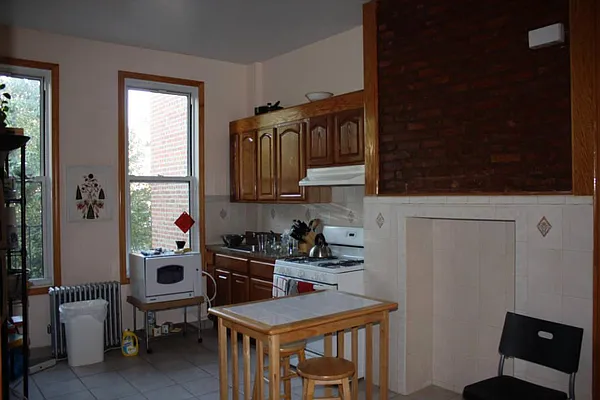 Rented by Keller Williams NYC | media 19