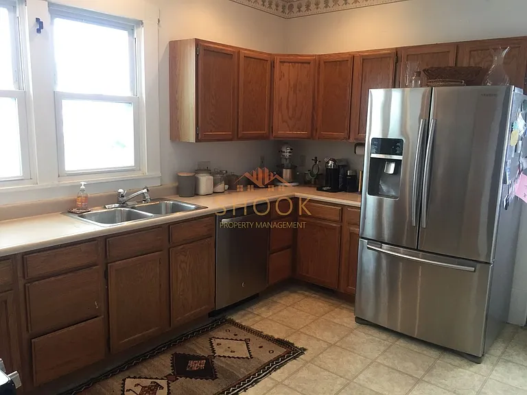 1312 Ferry St — Photo 6